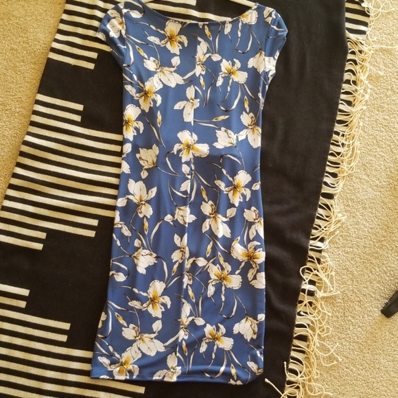 Floral body con dress - Picture 6 of 6